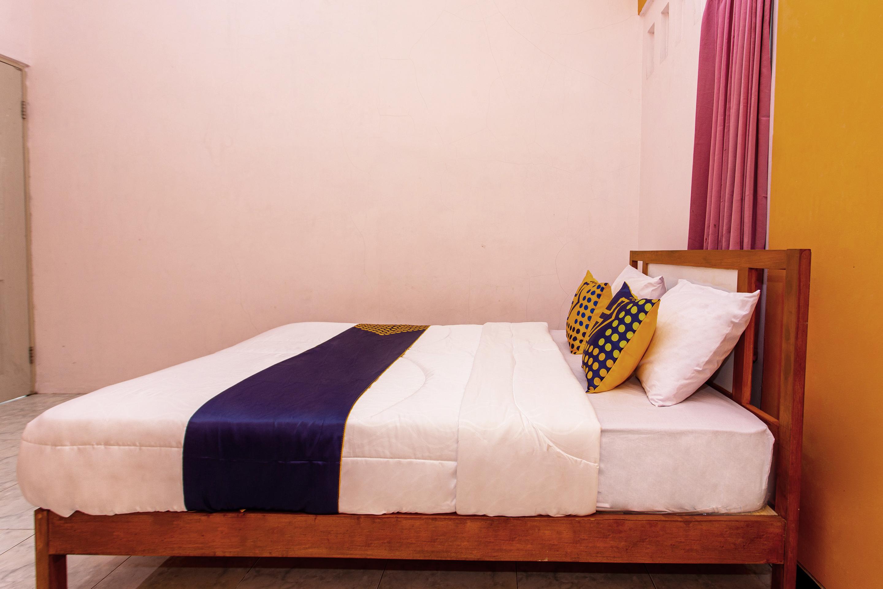 Hotel Spot On 2697 Homy House Semarang Exterior foto